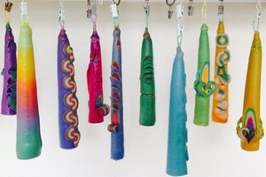 Farbiges Kerzenziehen ab 1. Klasse, Dienstag, 18. November 2025, 16.30 - 18.00 Uhr