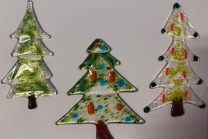 Tannenbaum aus Glas, 12. November 2025, ab 1. Kl., 14.15 - 15.45 Uhr