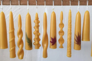 Bienenwachs Kerzenziehen, Freitag, 05. Dezember 2025, 18.00 - 23.00 Uhr NUR FÜR ERWACHSENE