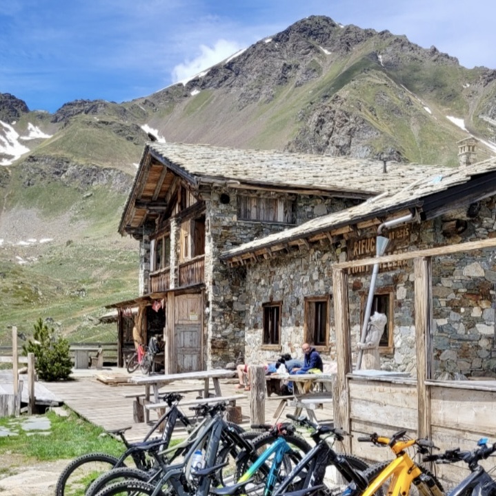 Aosta Bike Touren Weekend | Bike Camp - www.thomastoedtli.ch Aosta-Bike-Camp-Tour-Bike-Lehrer-Swiss-Cycling-Guide-Thomas-Toedtli