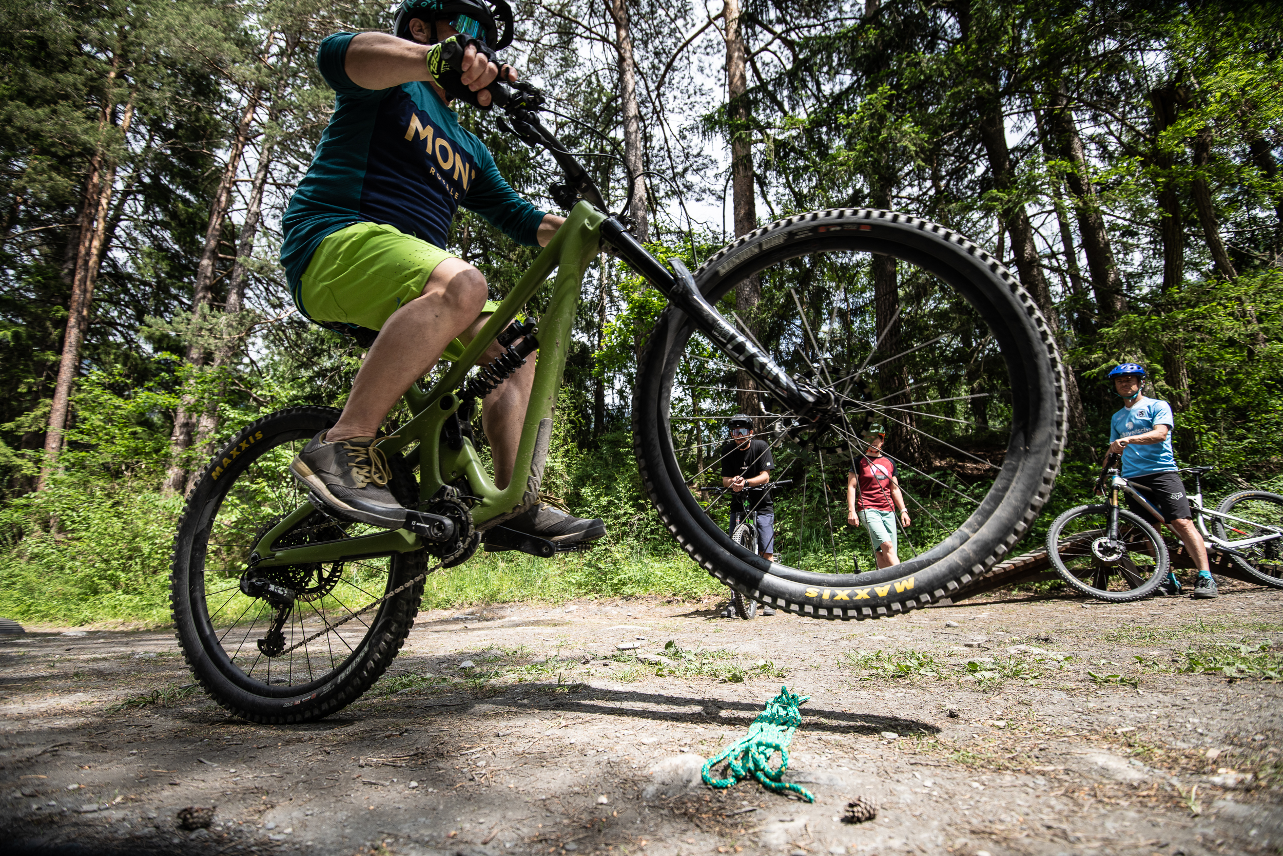Bike-Kurse-Guide-Thomas-Toedtli-MTB Bike Kurse für jedes Level in Thun Bern Berner Oberland und der Schweiz