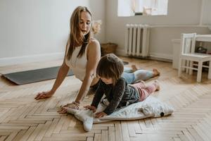 Yoga für Mamas mit Kleinkind (12-24M)