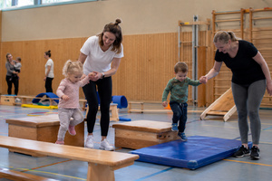 Turn-Flöhe - Eltern-Kind-Turnen