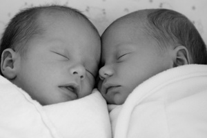 Gute Nacht, Babys - Präventives Schlaf-Coaching für werdende Mehrlingseltern