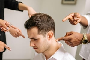 Sicher handeln – Deeskalation, Eigensicherung & Selbstschutz im Berufsalltag