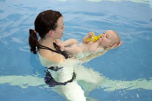 Babyschwimmen Samstagmorgen 4-24 Monate ab August 2024